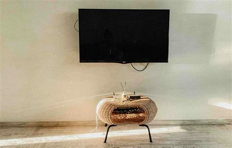 How To Hide Tv Wires Without Cutting Wall Easy Tips Toolsweek