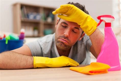 Gay Couples Divide Housework According To Who S More Masculine And More Feminine Study Says