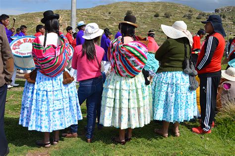 Bolivian Women Hats