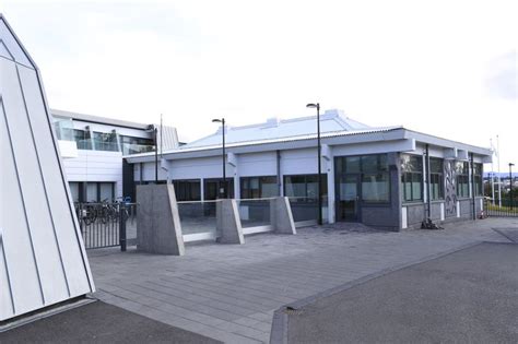 Sex Ra Einhverfur Drengur Gleymdist R Tu Nokkra Klukkut Ma V Sir