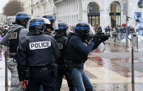 Maintien de l ordre La France est un régime malade de sa police