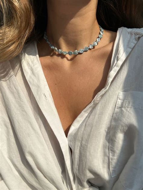 Чокер из перламутра сердечки | Handmade jewelry, Jewelry inspo, Jewelry