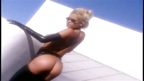 Sexy Cougar Teasing Porn