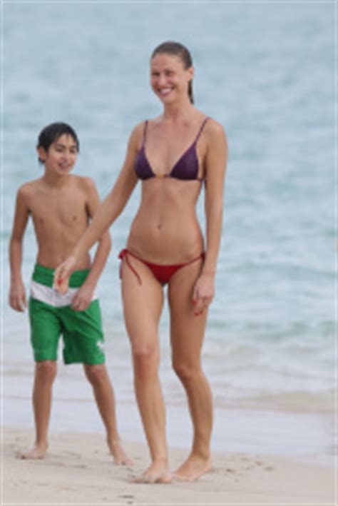 Olga Kent Bikini Camel Toe Beach Miami Phun Org Forum