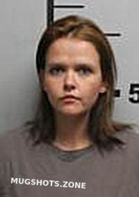 LONG CARLA MAE 09 13 2022 Benton County Mugshots Zone