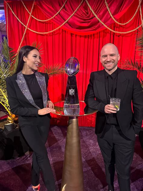 Adult Film Star Melissa Stratton Deactivates Ig After Split From Hot Ones Sean Evans