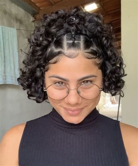 Pin De Mabel Florez Em Peinados Crespos Em 2024 Penteado Cabelo Curto Penteado Simples Cabelo