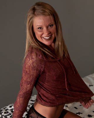 Non Nude MILF Madden Doffs Shorts Lace Panties To Flaunt Her Hot Ass Porn Pictures XXX Photos