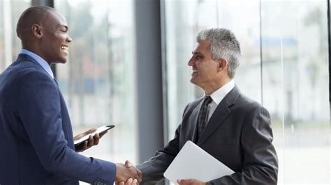 3 Tips For Making A Great First Impression In A Professional Setting ...