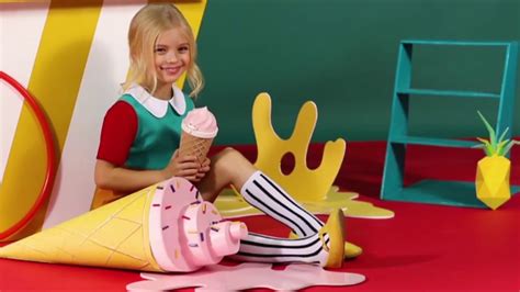 Выпускной альбом "Яркое детство" - YouTube