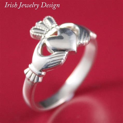 Claddagh Ring. Ladies Irish Claddagh Ring. Crafted in Ireland. - Etsy