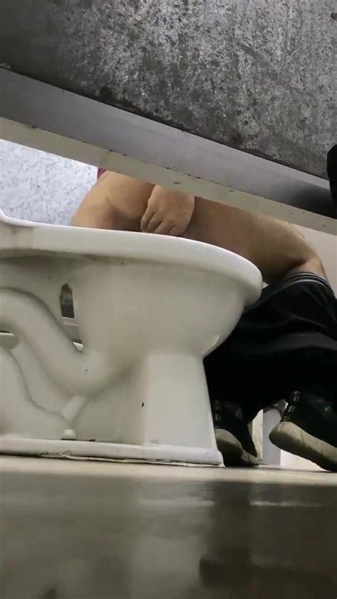 HOT STR DAD WIPPING ThisVid