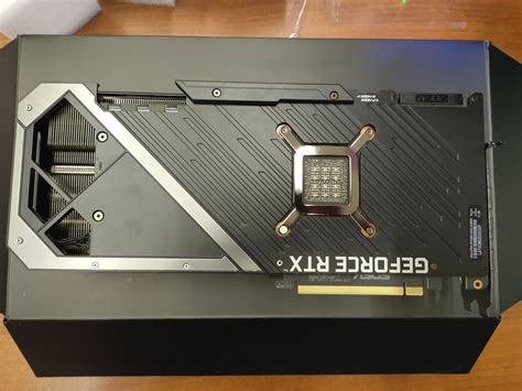 Видеокарта ASUS GeForce RTX 3090 ROG STRIX GAMING OC 24G — купить в ...