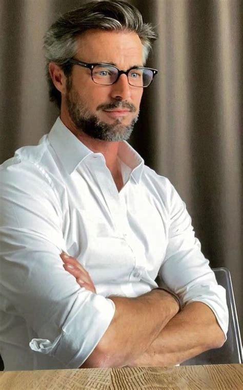 Pin By Oscar Papagayo On Camisas Camisetas Polos In Older Men Haircuts Men With Blonde