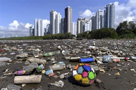 Panamá reafirma lucha contra la contaminación por plásticos