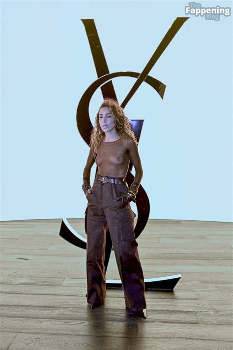 Ines Rau Shows Off Her Nude Tits At The Saint Laurent Show In Paris 8 Photos TheFappening