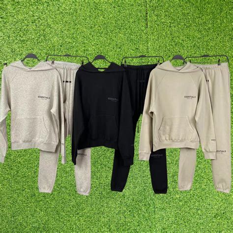 Esntls Club – Cost Effective Clothing