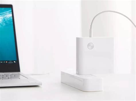 Xiaomi выпустила зарядное устройство со встроенным пауэрбанком