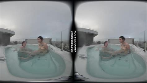 Sammy And Ellah Have Lesbian Sex In A Rooftop Jacuzzi VR Porn Video VRPorn