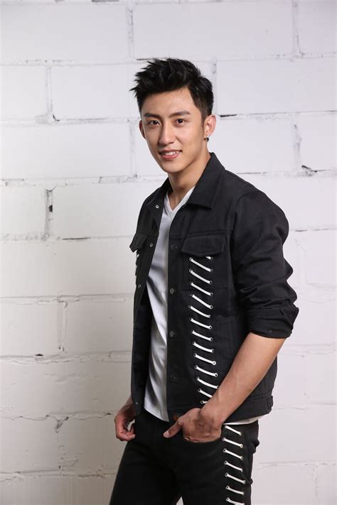 Новые силы Хуан Цзинью Hot asian men Handsome men Johnny