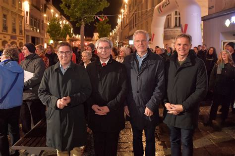 S Nger Und S Ngerinnen Bei Der Langen Nacht Der Ch Re In Wels