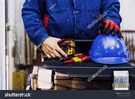 287 Electrician Ppe Images, Stock Photos & Vectors | Shutterstock