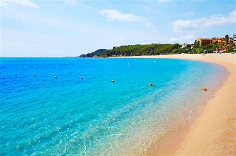 Playa Platja Fenals En Lloret De Mar Costa Brava Foto Premium