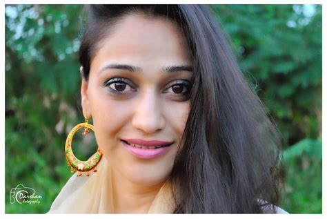 Disha Vakani Photo Gallery Gallery Actress Celebrities