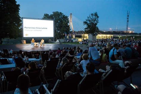 Filmowa Stolica Lata Warszawa Plenerowe Kino Na Polu Mokotowskim