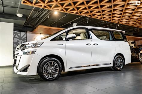 Pre Owned Toyota Vellfire Executive Lounge