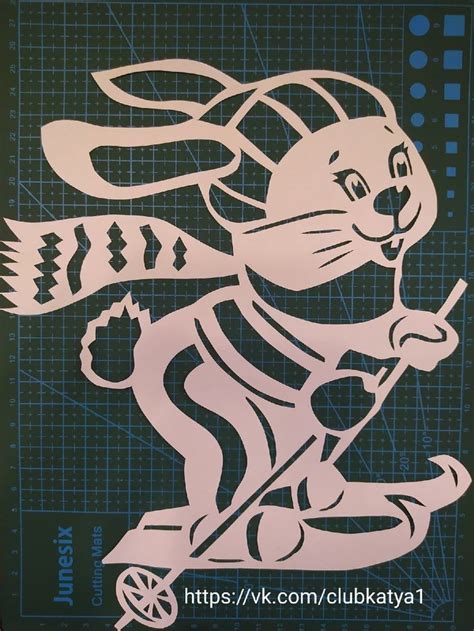 Вытынанки. Украшения на окна из бумаги. | Christmas stencils, Christmas ...