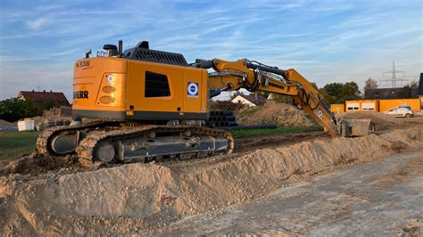 Liebherr R Compact Generation Liebherr Baumaschinen Bau