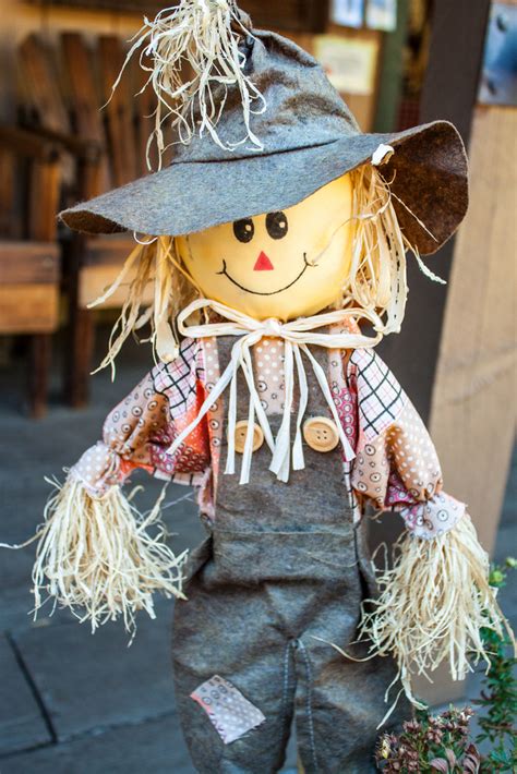 How To Make A Scarecrow