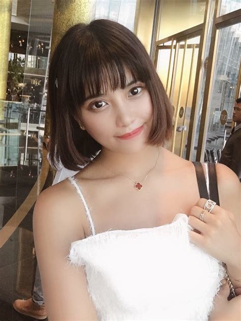 Cô nàng chứng minh con gái đúng là chúa lật mặt Giây trước còn xinh như hot girl giây sau đã