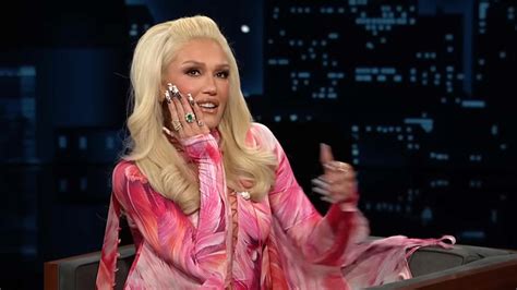 Gwen Stefani Gushes Over Huge Diamond And Emerald Ring Blake Shelton