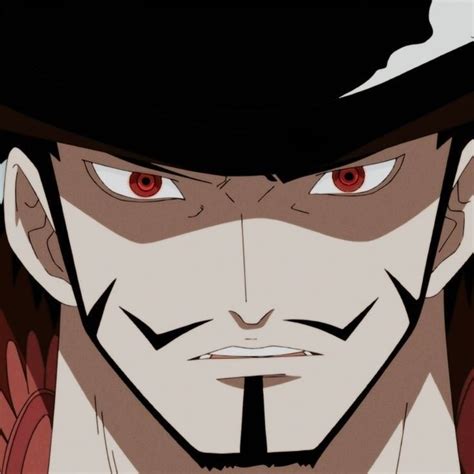 Red eyes Mihawk em 2024 | Piriquito, Vampiro