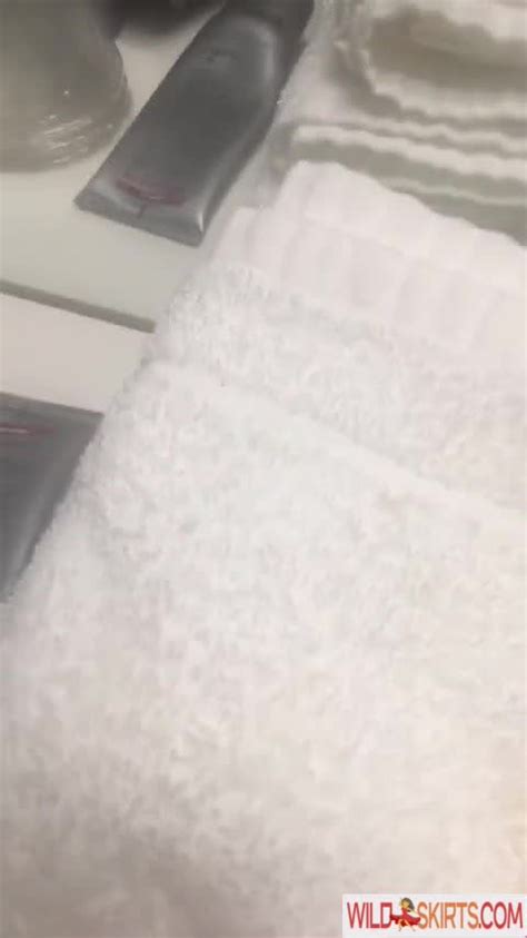 Fallinlovia Eva Lovia Fallinlovia Lovialongtime Nude OnlyFans Instagram Leaked Photo