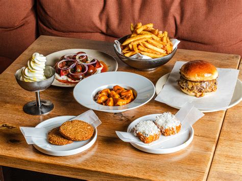 Tsiakkos & Charcoal - Review - Notting Hill - London - The Infatuation