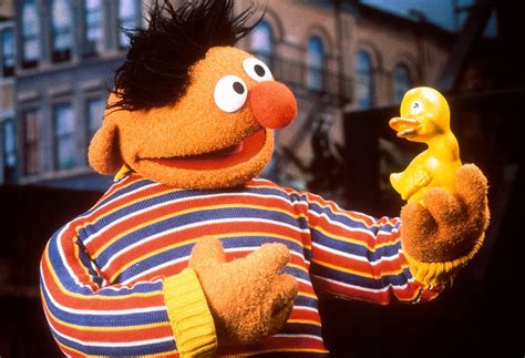 Sesame Street Rubber Duckie Song - themediocremama.com
