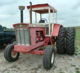 Allis Chalmers D21 tractor in Lamar, MO | Item DK9712 for sale | Purple ...