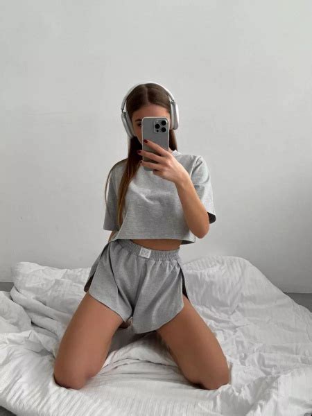 Пижама Женский NAKED SKIN с футболкой с шортами Трикотаж размер 42 44 Однотонный серый меланж