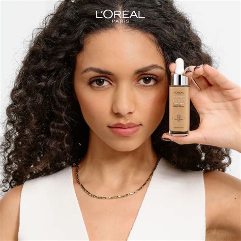 Køb True Match Nude Plumping Tinted Serum Medium Tan 5 6 fra L Oréal Paris Matas