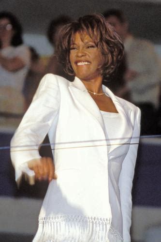 Top Secret Love Details Of Whitney Houston S Turbulent Lesbian Affair With Assistant Exposed In