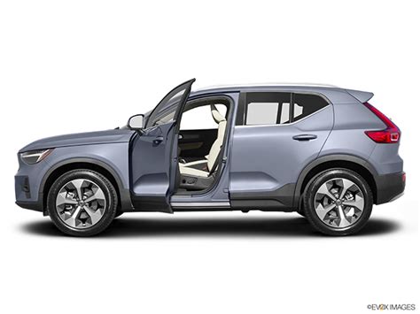 2023 Volvo XC40 Specs, Review, Pricing & Photos