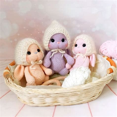 Зайка в шапочке