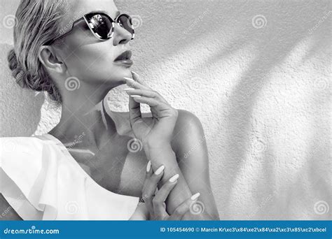 Portrait Beautiful Phenomenal Stunning Elegant Blonde Model Woman With