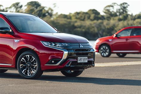Mitsubishi Outlander Phev Adds Sporty Gsr To Revised My21 Lineup Ev