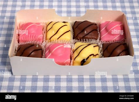 Mr Kipling French Fancies Stock Photo Alamy