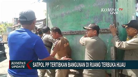 Satpol PP Kota Baubau Terpaksa Bongkar Bangunan Tak Berizin Di Ruang