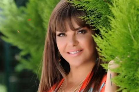 Hot Sexy Elif Karl Bikini Pics